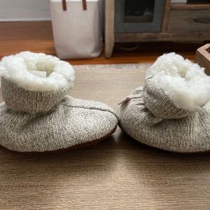 Acorn Baby Booties